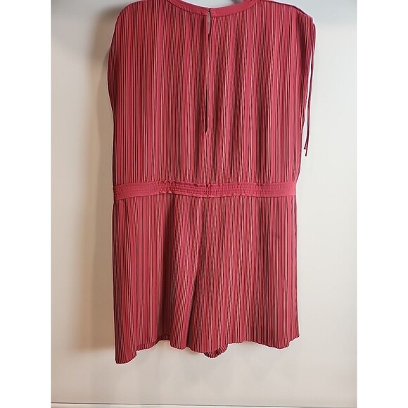 Club Monaco Ralph Lauren Viga Romper Women's Size 8 Red Rose Burgundy Pleated - Picture 5 of 10